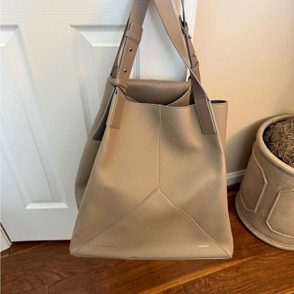 Victoria Beckham Beige Leather XL Tote bag